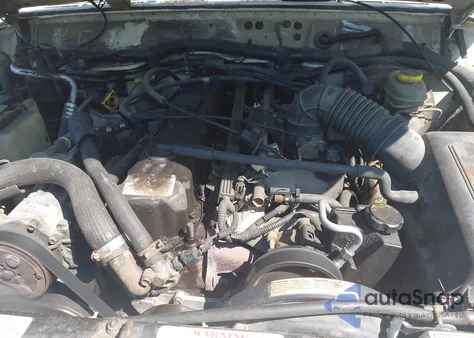 2000 Jeep Cherokee Sport из США, поврежденный, VIN 1J4FF48S8YL101426